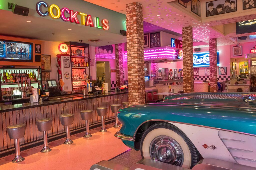 San-Diego-Liberty-Station-Restaurant-Corvette-Diner-DSCF6015
